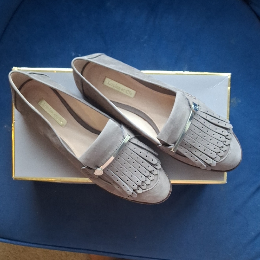 Louise et Cie Gray Suede Loafers Size 7M